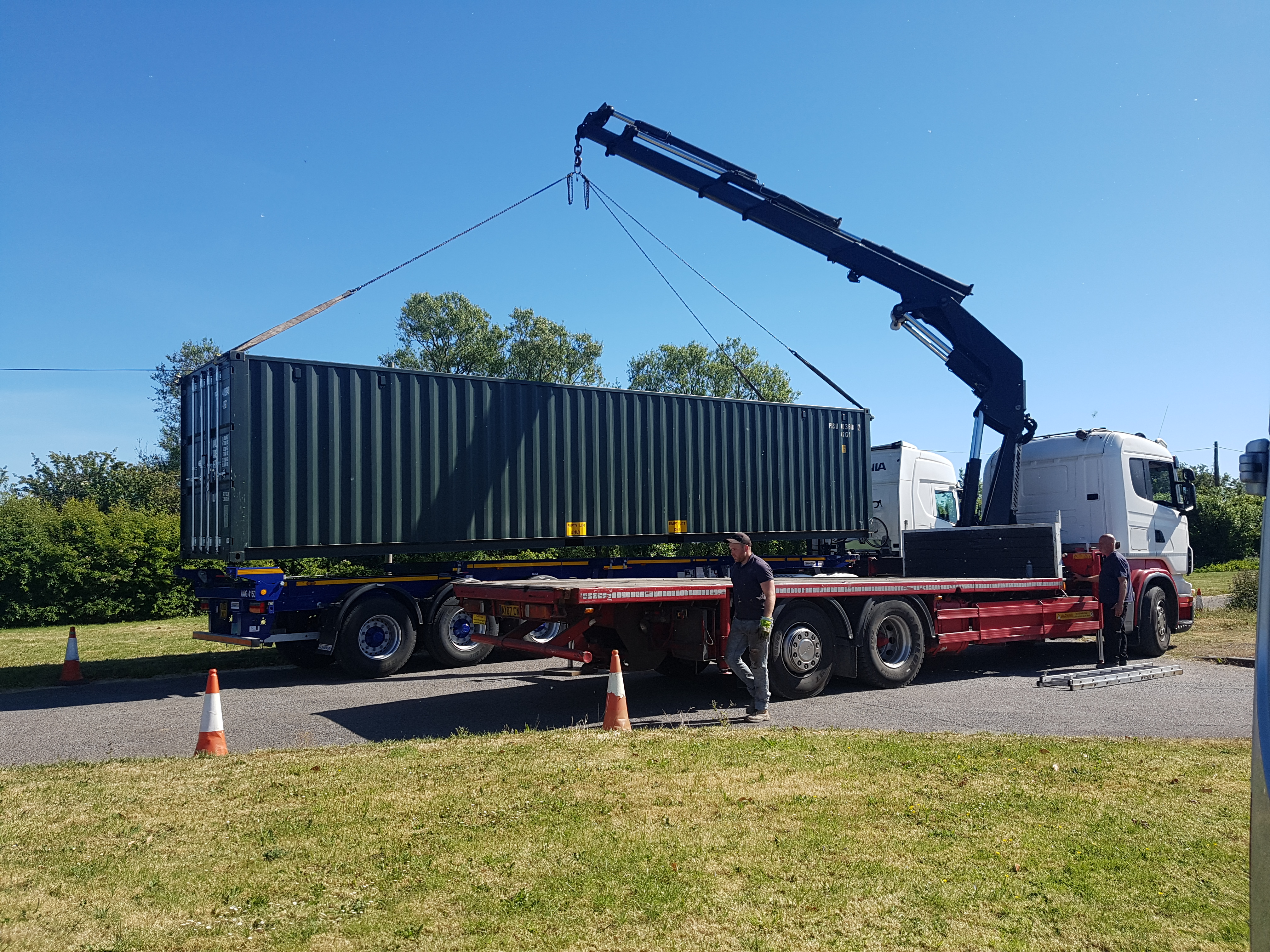 large container unload